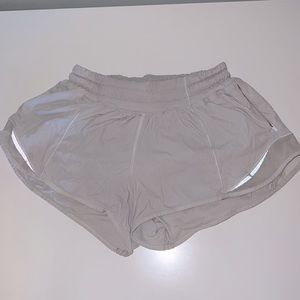 COPY - Lululemon hotty hot shorts in 2.5 white
